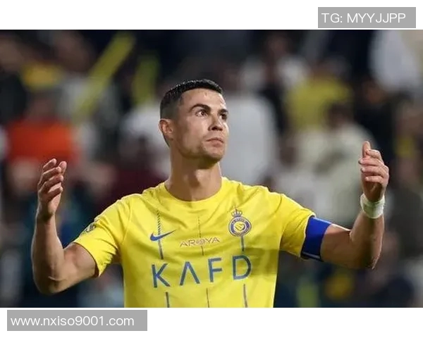 独具魅力的足球明星们:探索那些与众不同的个性化造型与风采